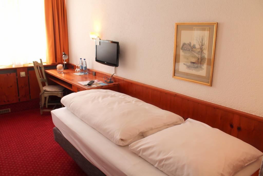 Steichele Hotel & Weinrestaurant Nuremberg Room photo