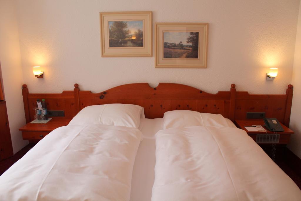 Steichele Hotel & Weinrestaurant Nuremberg Room photo